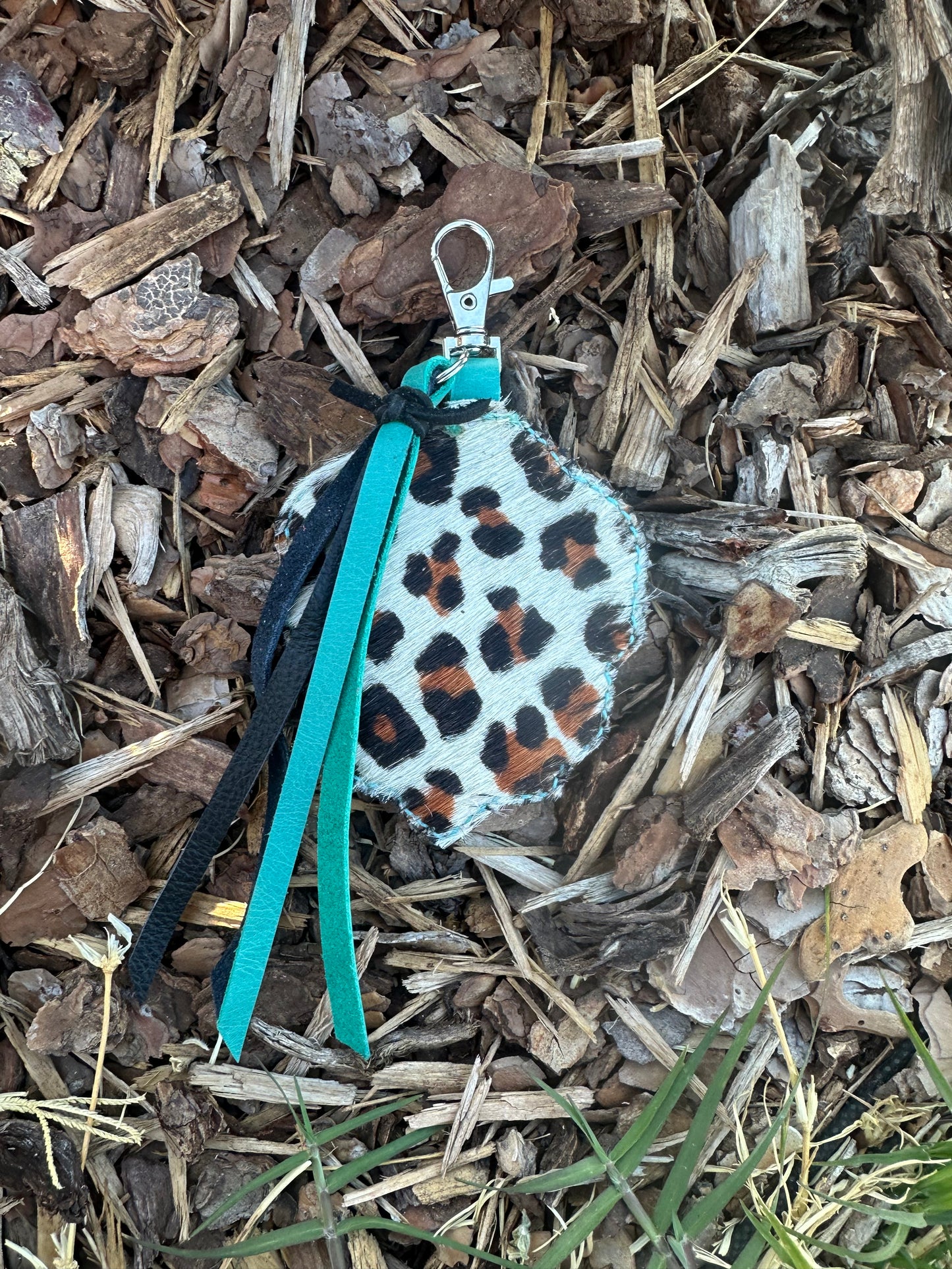 Western tooled leather retro flaming heart and cowboy hat keychain