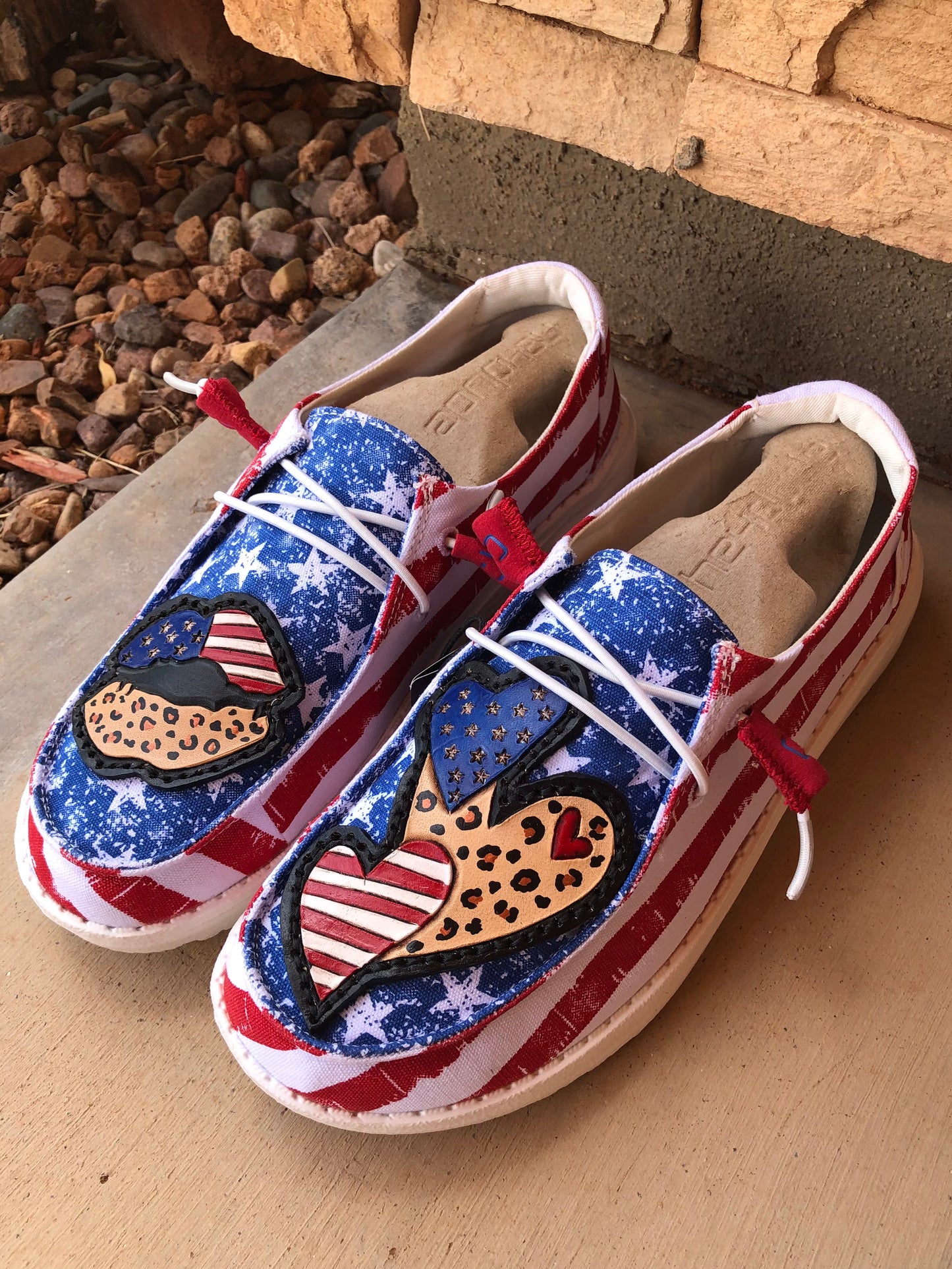 Women’s tooled leather patriotic lips and hearts Star Spangled Hey Dude shoes size 6