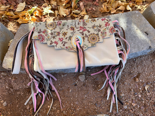 Western printed floral fringe clutch