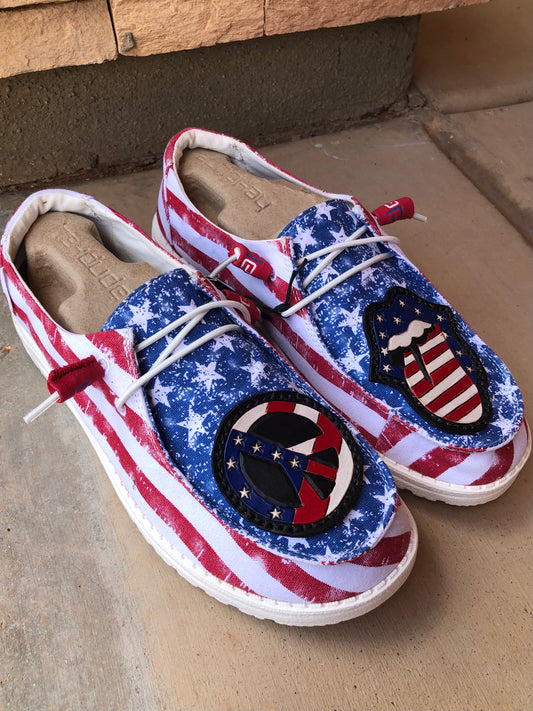 Women’s tooled leather patriotic peace and rock n roll tongue Star Spangled shoes size 9