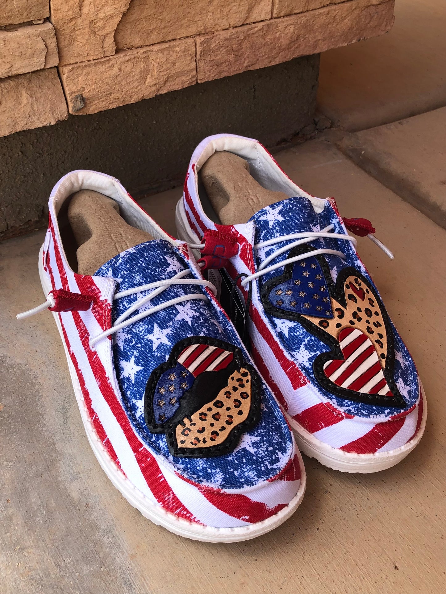 Women’s tooled leather patriotic lips and hearts Star Spangled Hey Dude shoes size 6